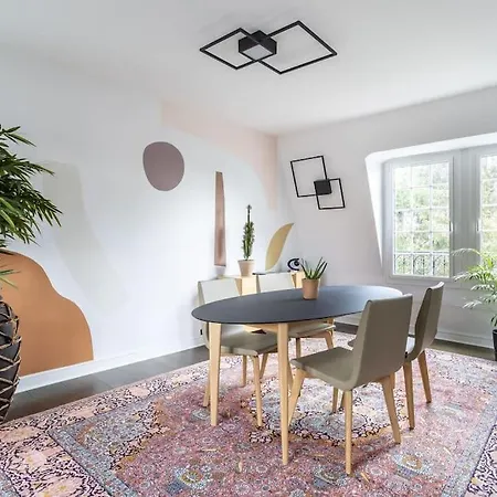 De 100m2 Dans Un Parc A 20 Mn Du Centre De Paris *