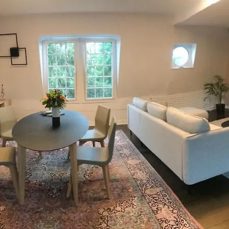 דירה De 100m2 Dans Un Parc A 20 Mn Du Centre De Paris *