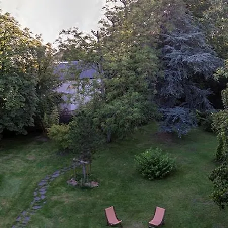 De 100m2 Dans Un Parc A 20 Mn Du Centre De Paris * Garches