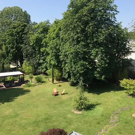 De 100m2 Dans Un Parc A 20 Mn Du Centre De Paris Apartman Garches