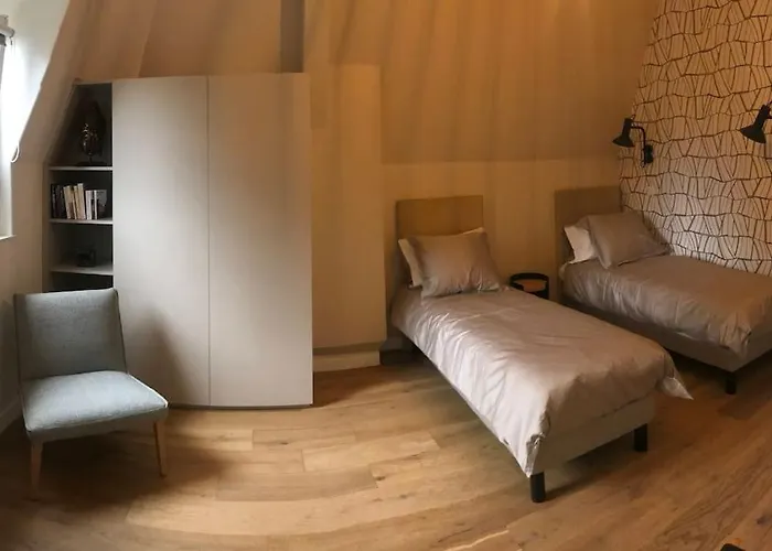 アパート De 100m2 Dans Un Parc A 20 Mn Du Centre De Paris Garches